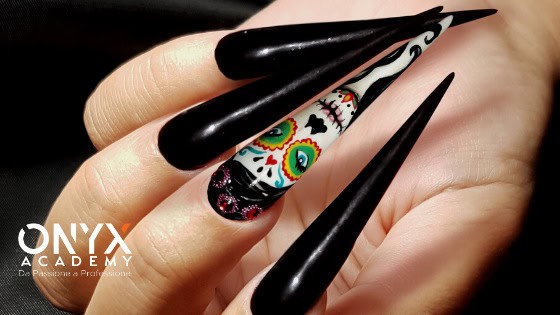Silvia-Zoia-micropittura-unghie-halloween