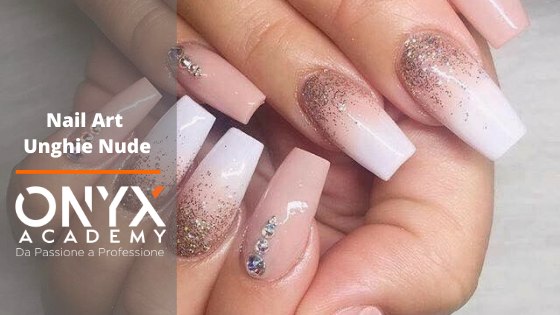 nail-art-nude-unghie