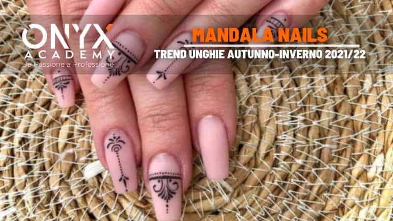 22-2021-inverno-autunno-unghie-trend-nails-mandala